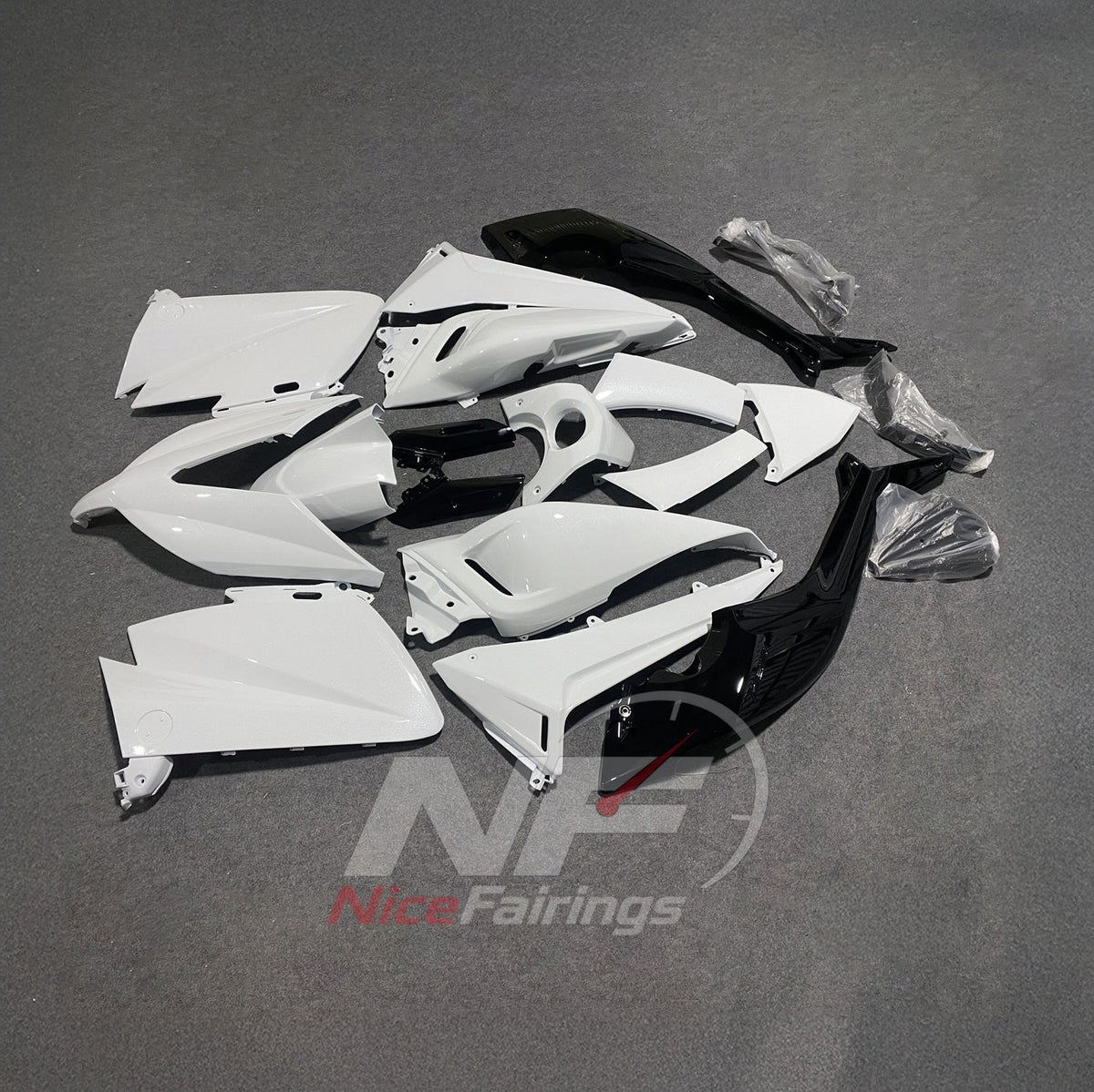 Custom-Painted White ABS Plastic Cowling Kit Fits 2015-2016 YAMAHA TMAX530 | NiceFairings - side angle image