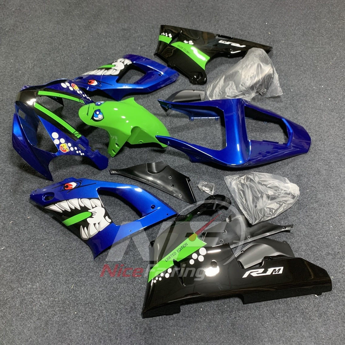 Motorcycle ABS Fairing Kit Fits YAMAHA YZF-R1 RN04 2000-2001 - Shark Graphic | NiceFairings - front angle image