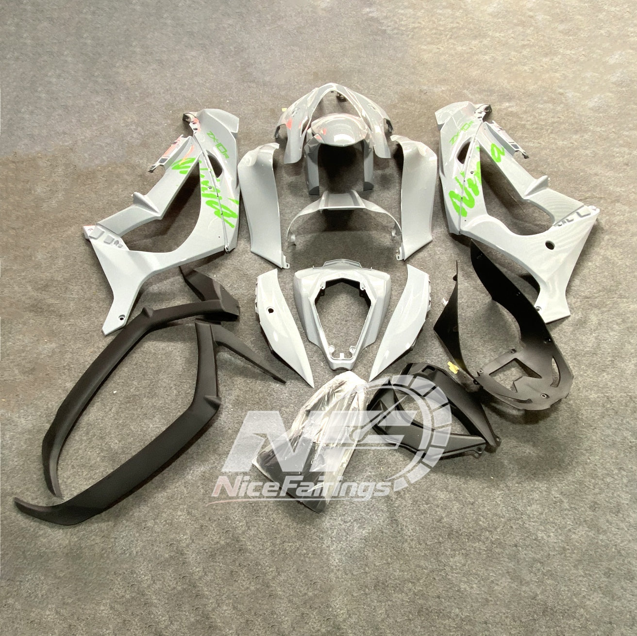 For Kawasaki ZX10R 2016-2020 Carbon Fiber Replacement Custom Color Painted Matte Bla Fairings Kit | NiceFairings - rear angle image