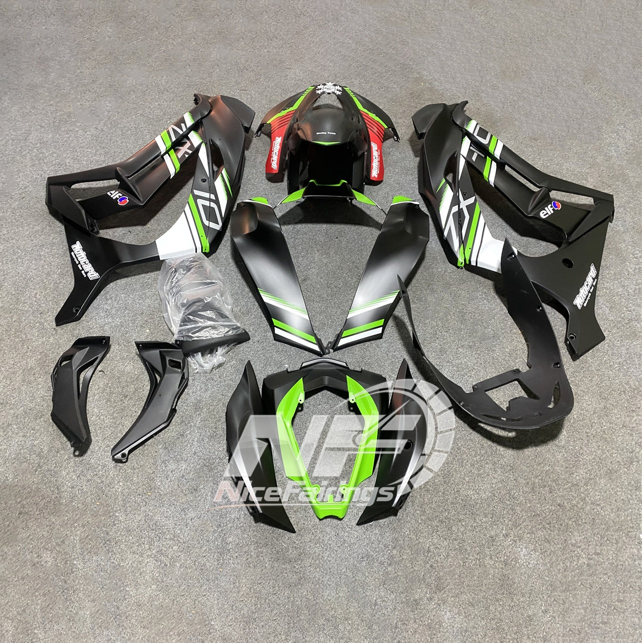 For Kawasaki ZX10R 2016-2020 Set Carbon Fiber Custom Painted Design UV-Resistant Coa Fairings Kit | NiceFairings - rear angle image