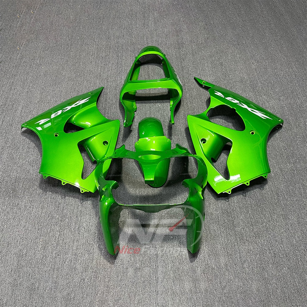Kawasaki ZX6R 2000-2002 Solid bright green bodywork - front view