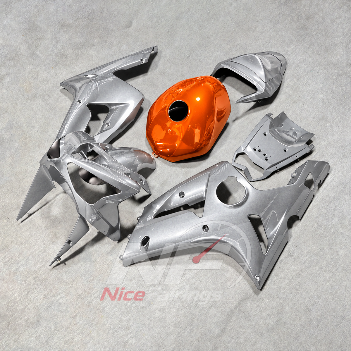 Kawasaki ZX6R 2003-2004 Silver fairings with orange tank cover - angled view