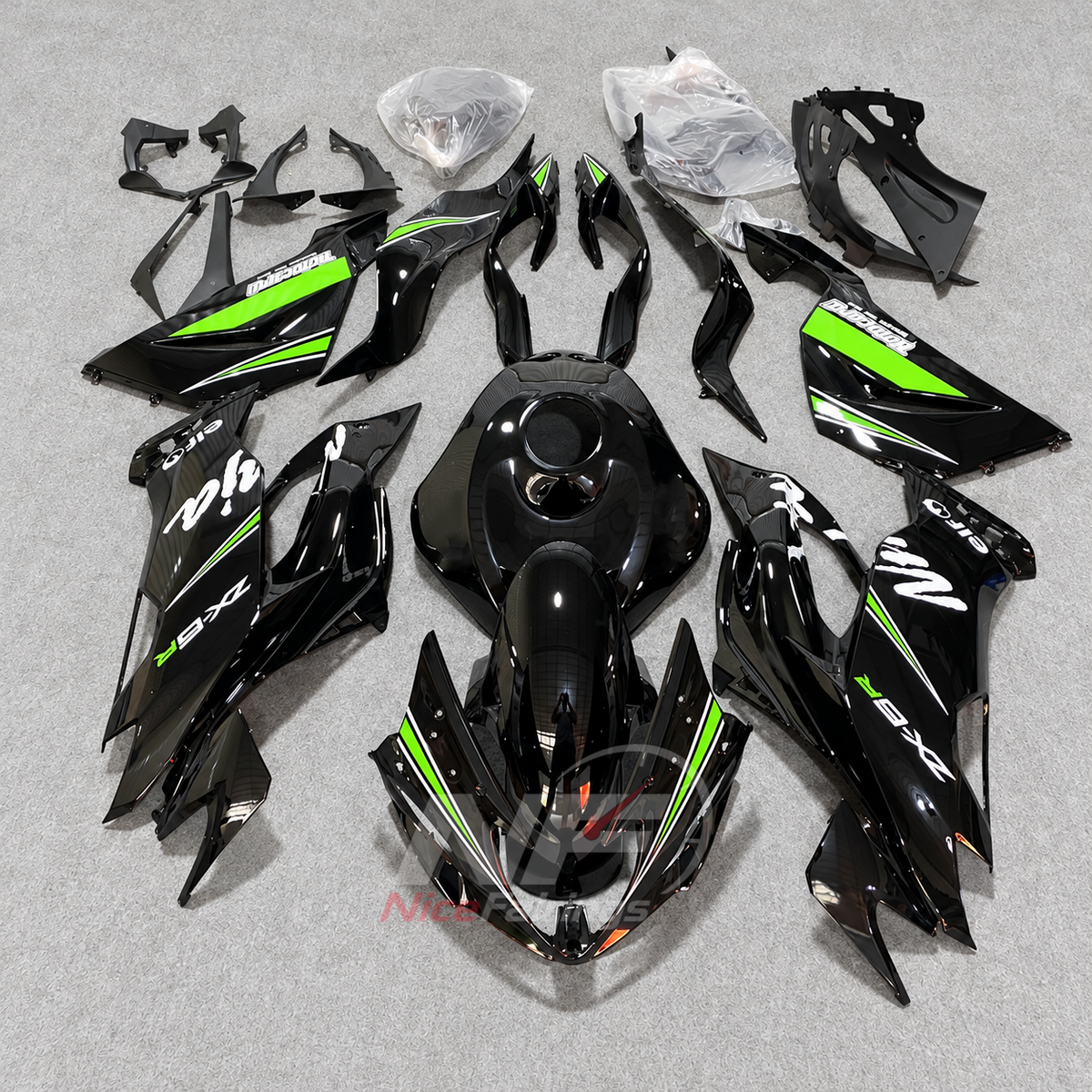 Kawasaki ZX6R 2009-2012 - Black with green accents - paint design NO.7 option image