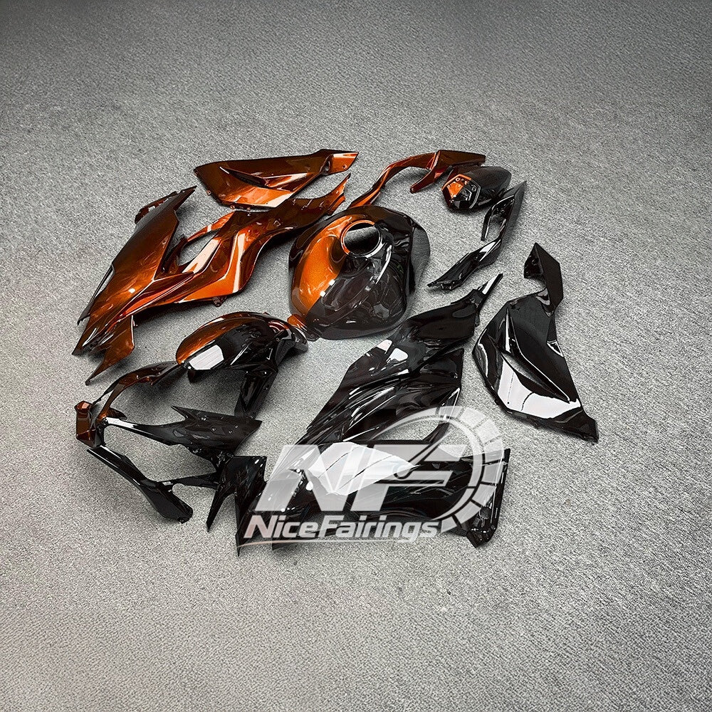 Kawasaki Ninja ZX-6R 636 2019-2023 Custom Fairings Race Replica Tank Cover | NiceFairings - front angle image