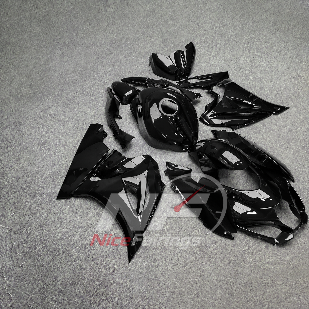 For Suzuki GSXR1000 K17 2017 2018-2026 ABS Body Kit Black Street Track Fairings | NiceFairings - front angle image