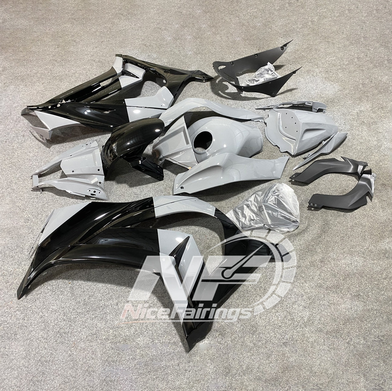 KAWASAKI Ninja ZX10R 2011-2015 Injection Molded Fairings Set | NiceFairings - front angle image
