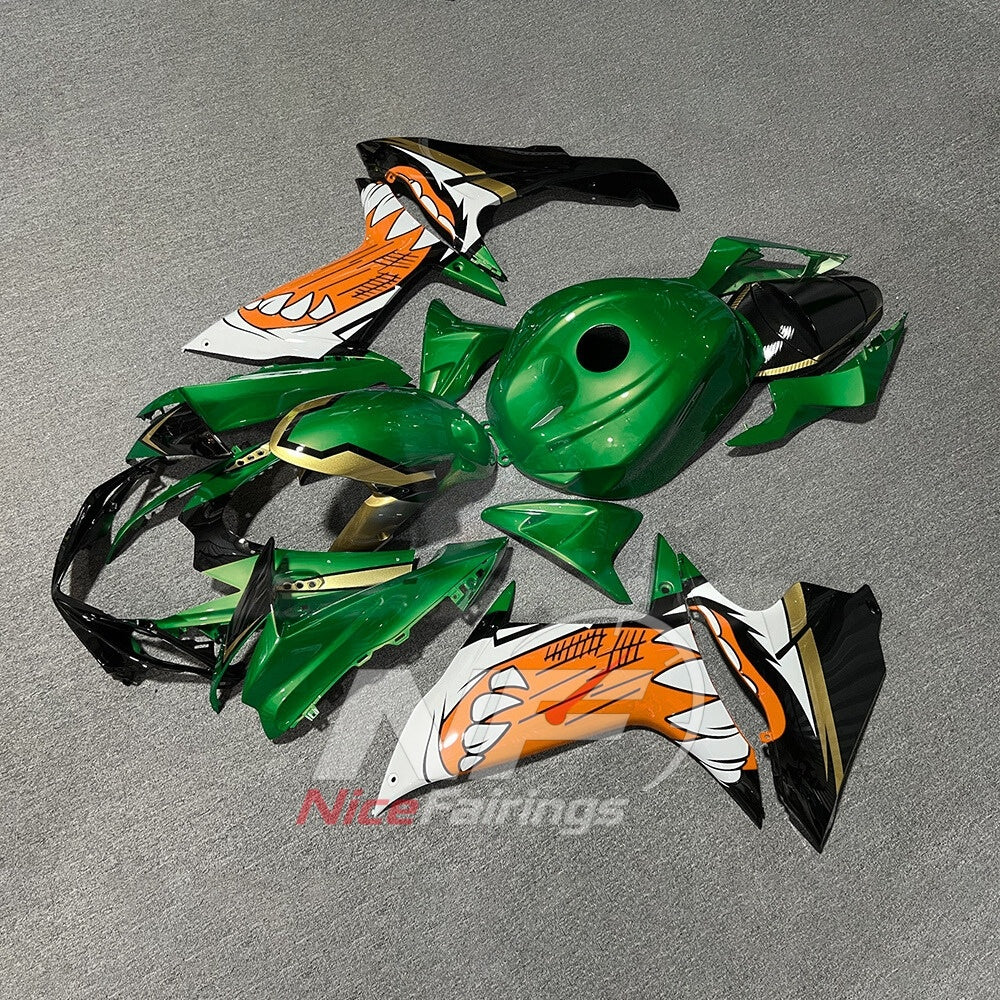 For Suzuki GSX-R600 GSX-R750 K11 2011-2016 Custom Fairings White Green ABS Sportbike Plastics | NiceFairings - front angle image