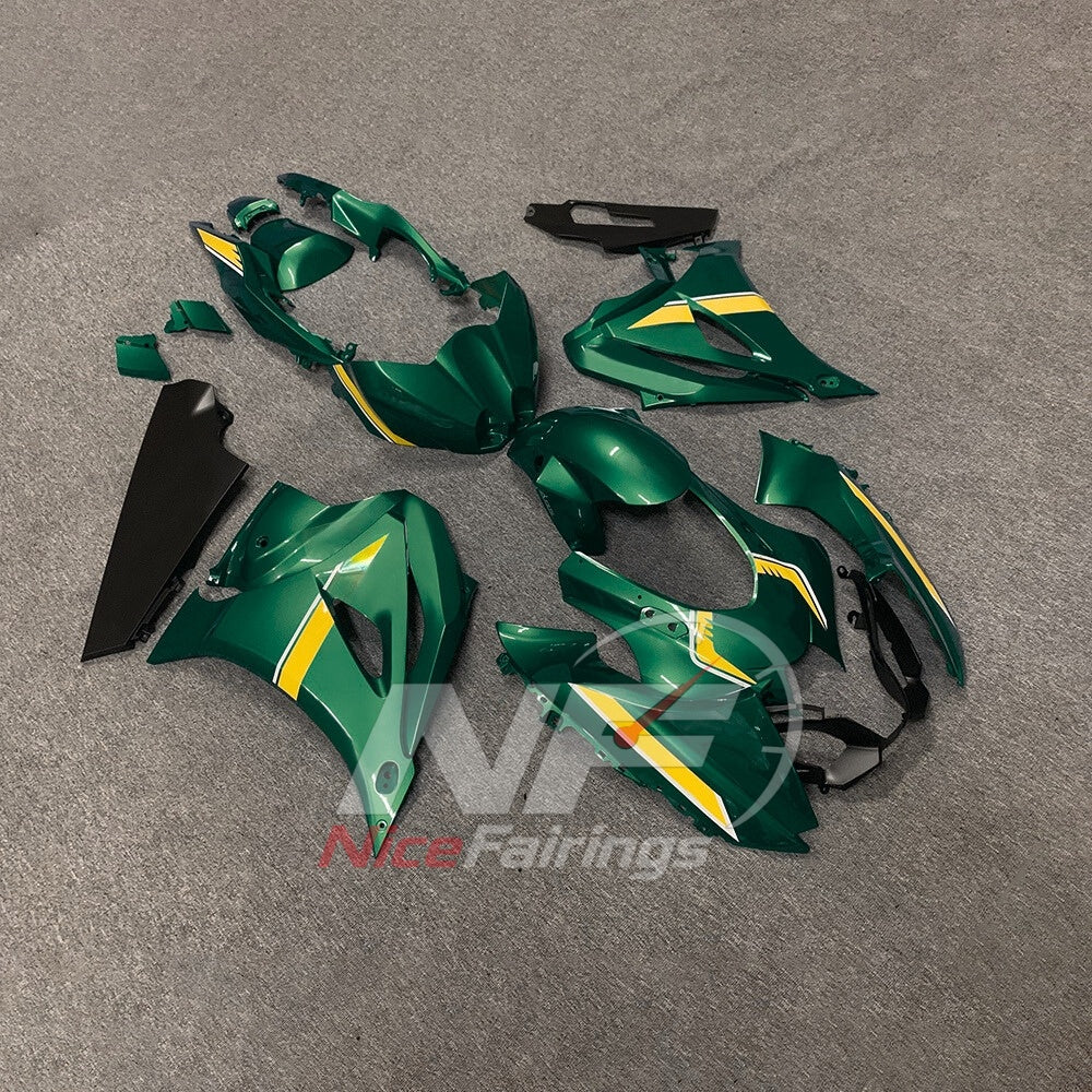 For Suzuki GSXR1000 K17 2017 2018-2026 Painted ABS Fairings Green Black Complete Bodywork | NiceFairings - side angle image