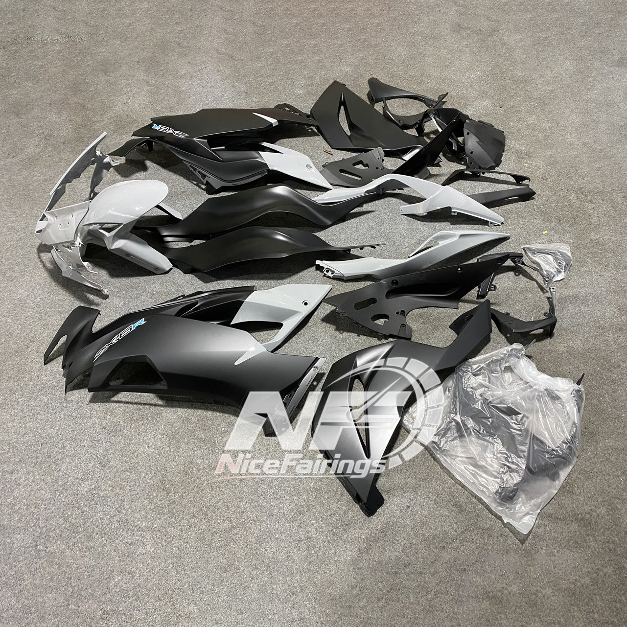 Kawasaki Ninja ZX-6R 636 2019-2023 Custom Fairings Matte Black | NiceFairings - side angle image