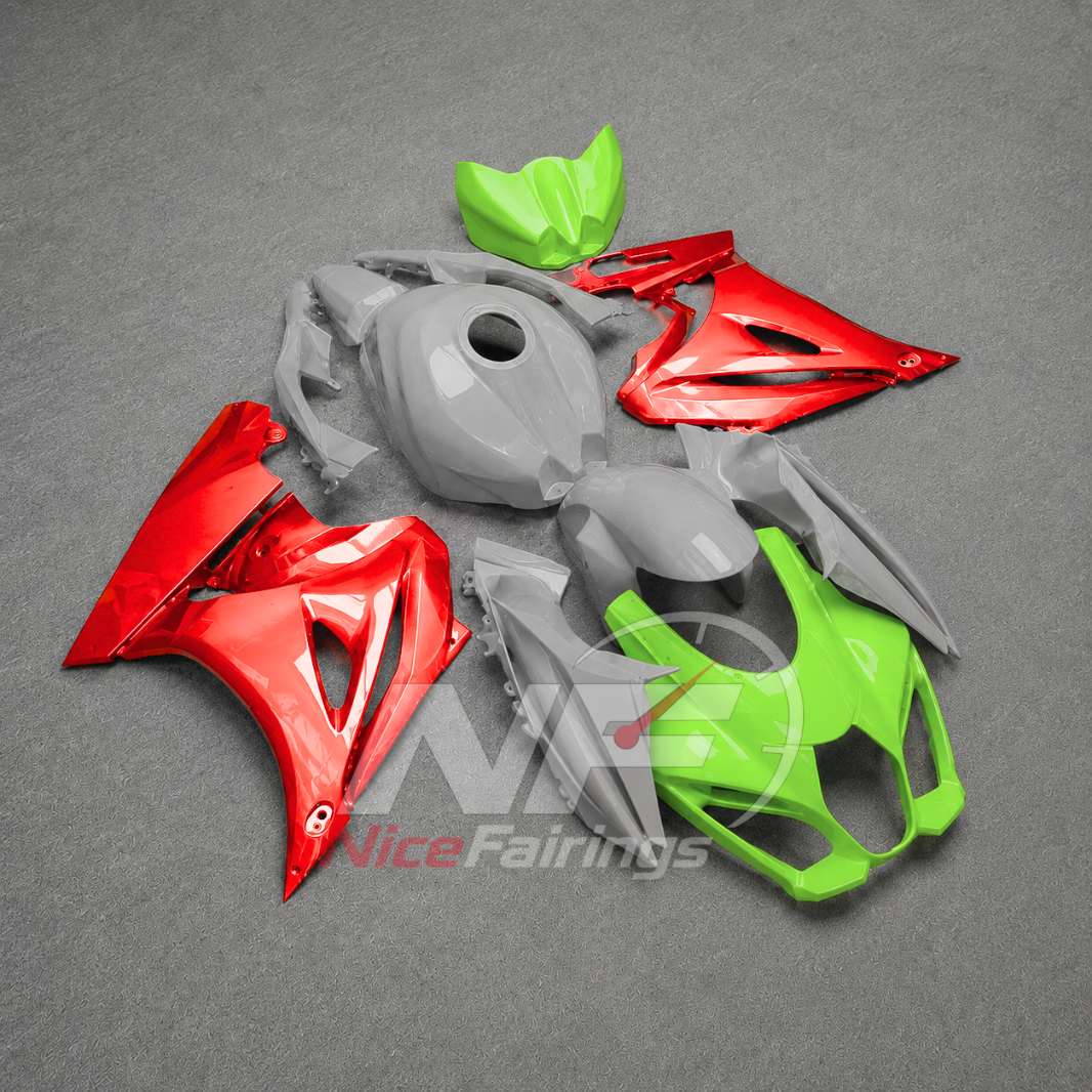For Suzuki GSX-R1000 K17 17-26 Sportbike Fairing Set Red Green Custom Painted Plastics | NiceFairings - side angle image