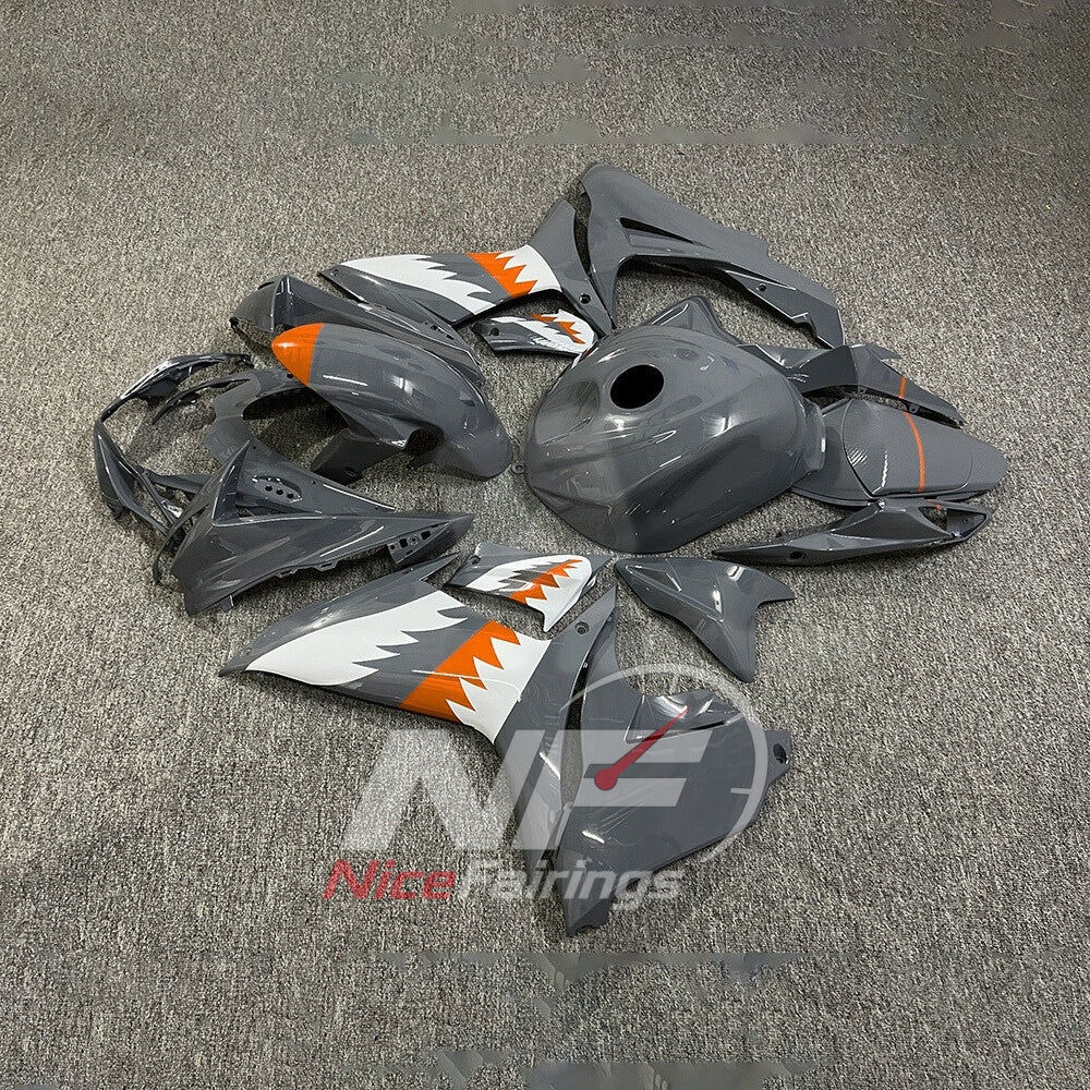 For Suzuki GSXR600 GSXR750 K11 2011-2016 Painted ABS Fairings White Black Complete Bodywork | NiceFairings - side angle image