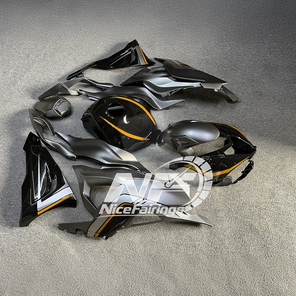 For Kawasaki ZX6R 636 2024-2025 Painted Motorcycle Bodywork Gloss White Tank Cover | NiceFairings - rear angle image