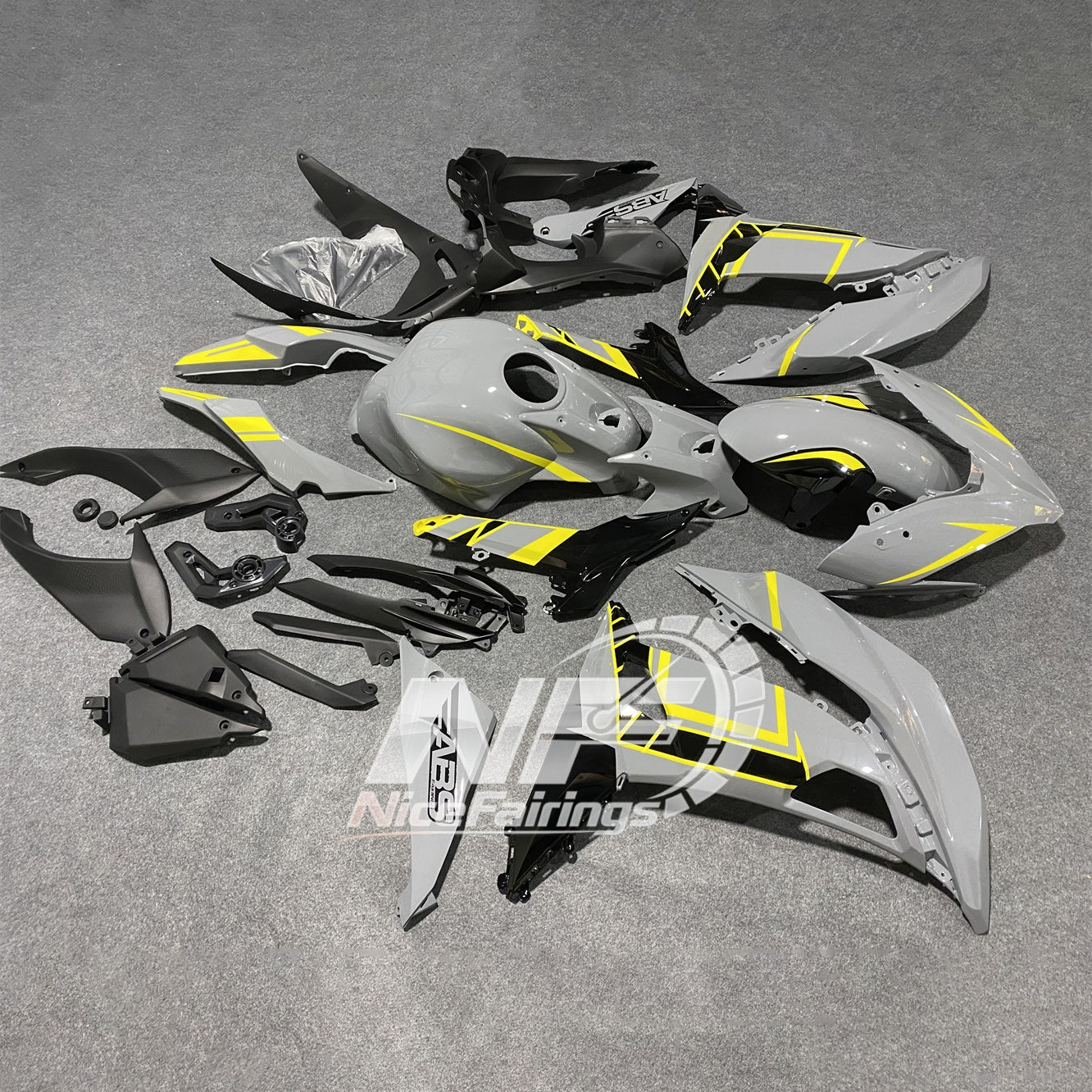 Ninja 650 ER-6F 2017-2019 Custom Painted Bodywork silver yellow tank-cover | NiceFairings - rear angle image